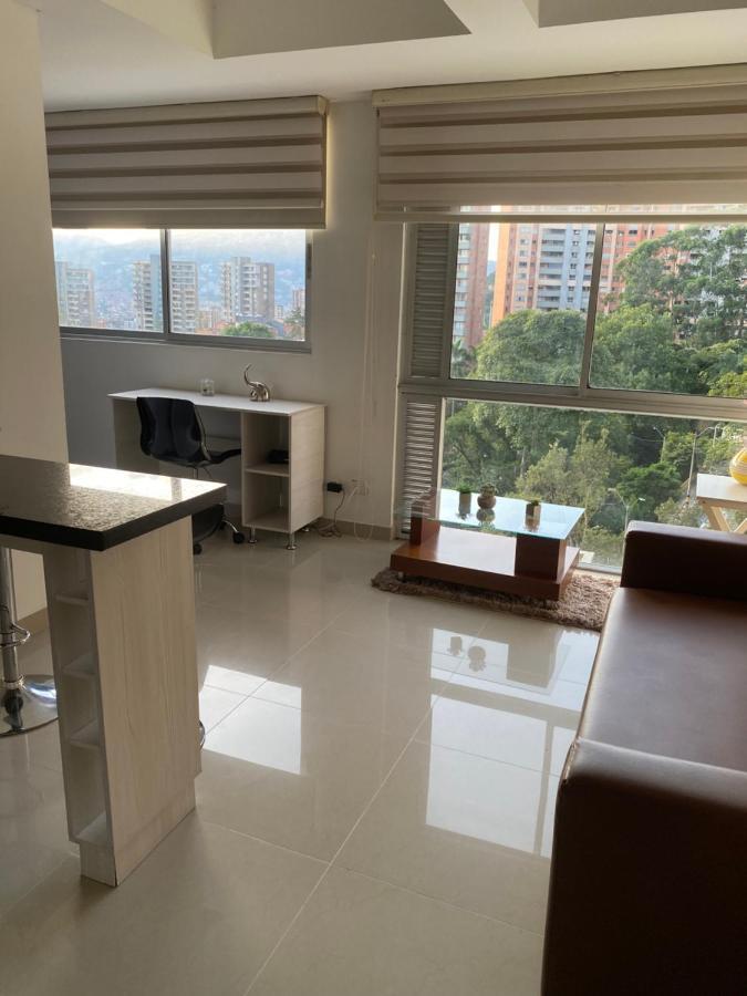 Apartasuite Moderna - En El Corazon Del Poblado Medellin Exterior photo